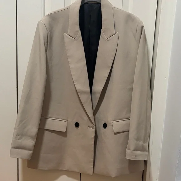 Classic Beige Women's Blazer - Picture 3 of 7